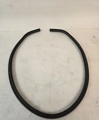 Volvo XC60 Engine compartment rubber 