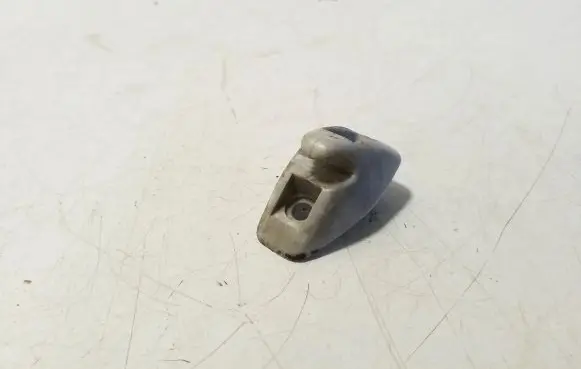 Volkswagen PASSAT B4 Sun visor clip/hook/bracket 191857559