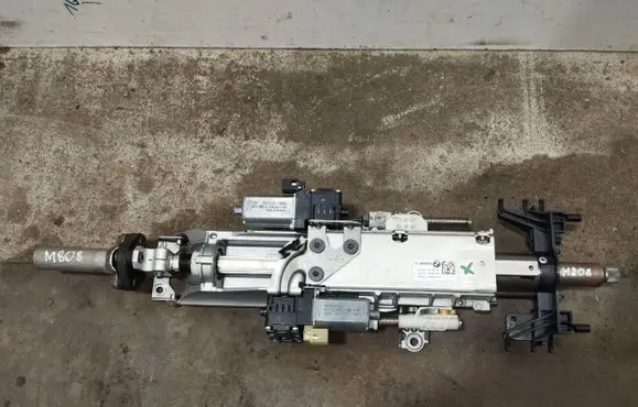 BMW 7 G11 G12 Steering wheel axle 7045955