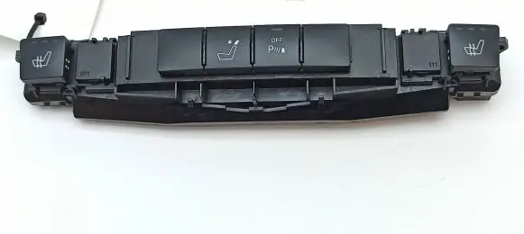 Mercedes-Benz E W212 Seat heating switch A2128202610 33911101 0837000830