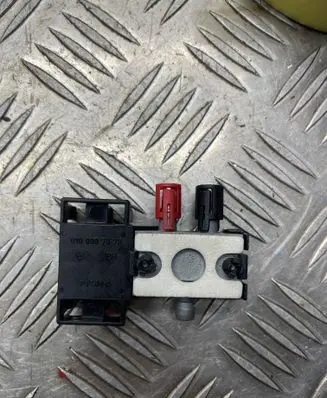 Mercedes-Benz CL C215 Aerial antenna filter 0109887878