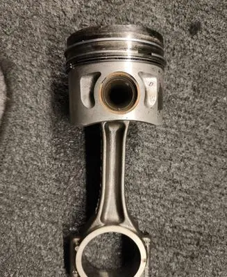 Volkswagen PASSAT B6 Piston with connecting rod 48R1 038J BHS