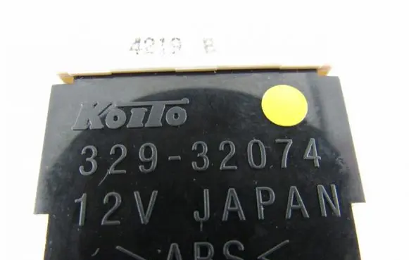 Suzuki Liana Headlight level height control switch 32932074
