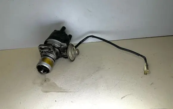 Mazda 323 Spark distributor T4T70271 E1064321 E106