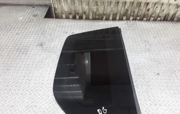 Mazda 2 Rear side window