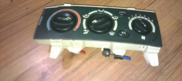 Renault Scenic I Climate control unit 651947u 100886
