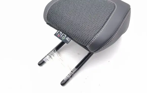 Peugeot 3008 III Rear seat headrest 