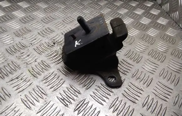 KIA Sorento Engine mount bracket 218123E150
