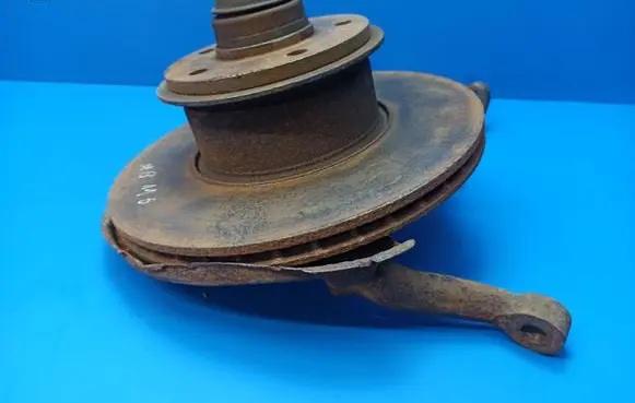 Mercedes-Benz S W116 Front wheel hub