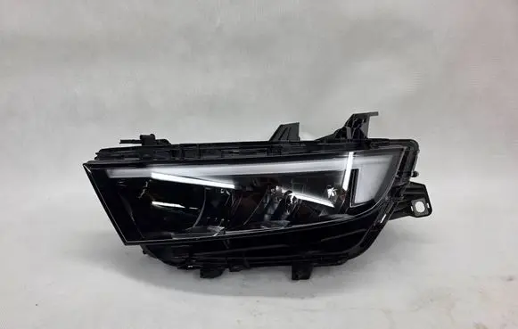 Opel Astra L Headlight/headlamp 9851881680