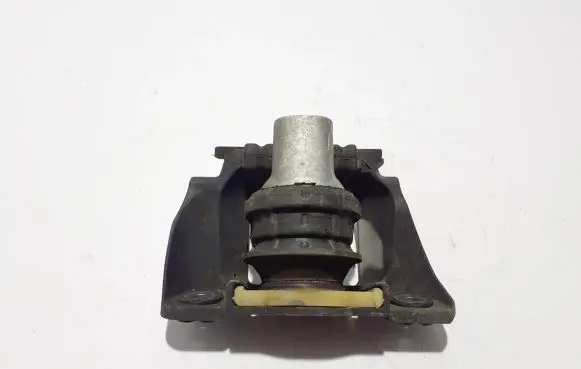 Volvo S60 Engine mount bracket 32137496