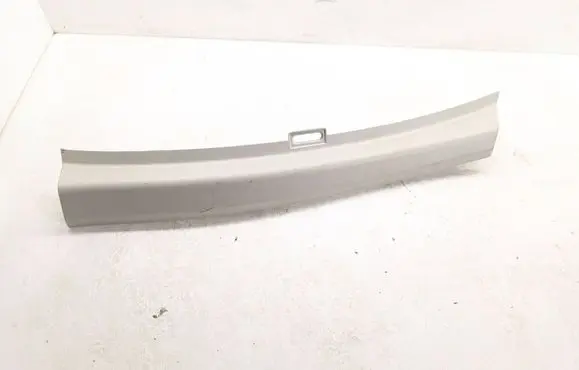Volvo V60 (C) pillar trim 31479235