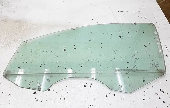 Dodge Journey Front door window glass four-door E943R004583
