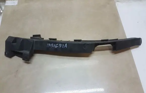 Opel Insignia A Front bumper mounting bracket