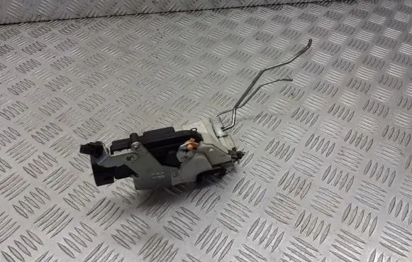Suzuki Ignis Front door lock