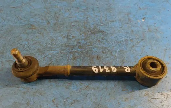Lexus CT 200H Rear control arm 4871072010