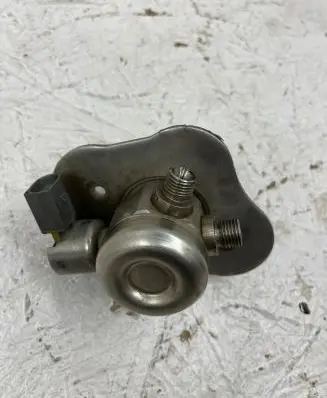 BMW 3 E90 E91 Fuel injection high pressure pump 756247307 0261520041