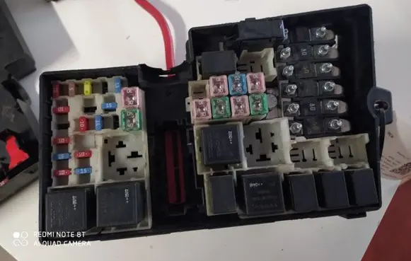 Volvo S40 Fuse module 8688040 518818000