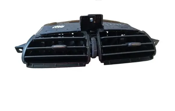 Nissan Almera Tino Dash center air vent grill
