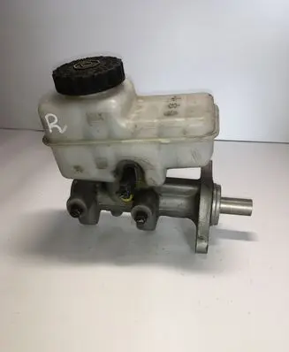 Nissan Navara D40 Master brake cylinder 1357W