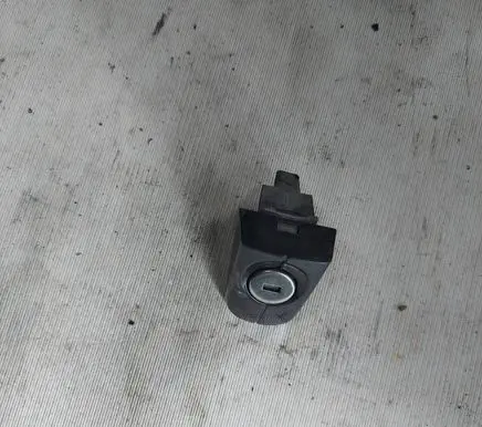 Ford Kuga I Front door lock (next to the handle) 7M5T13A024DA