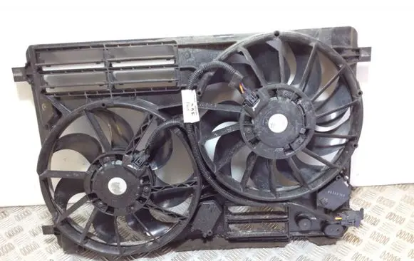 Ford Kuga II Radiator cooling fan shroud 3135103884 CV4T8C290