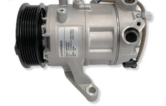 Subaru Forester SK Air conditioning (A/C) compressor (pump) 73111SJ030 814732
