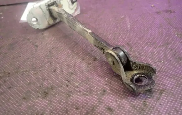 Nissan Note (E11) Front door check strap stopper 