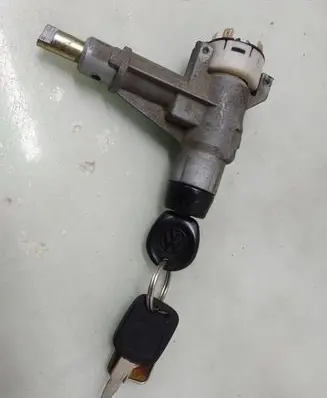 Audi 80 90 S2 B4 Ignition lock 893905851D