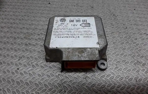 Volkswagen Golf III Airbag control unit/module 6N0909603 5WK4137