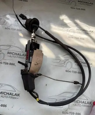 Engine start stop button switch