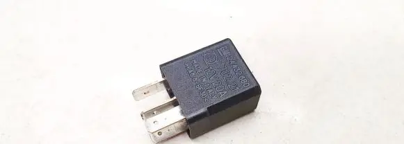 Opel Zafira A Other relay 24432680 702