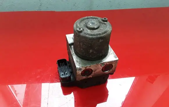 Hyundai Trajet ABS Pump 589103A100 AC04600114