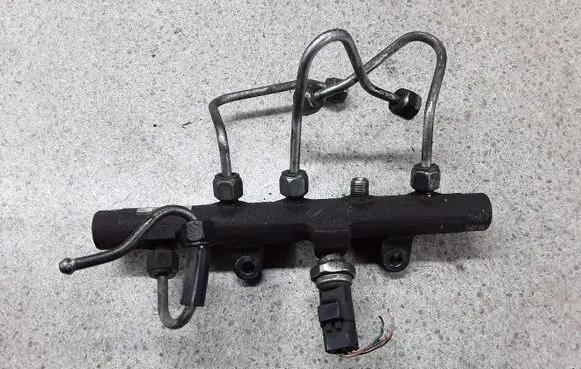 Renault Megane III Fuel main line pipe 8200815617