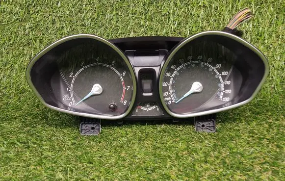 Speedometer (instrument cluster)