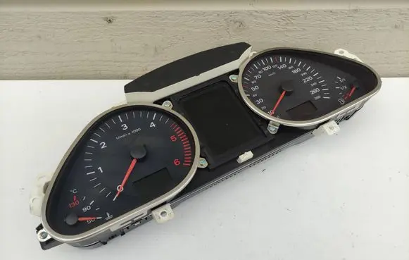 Audi Q7 4L Speedometer (instrument cluster) 4L0920931E 503002205003