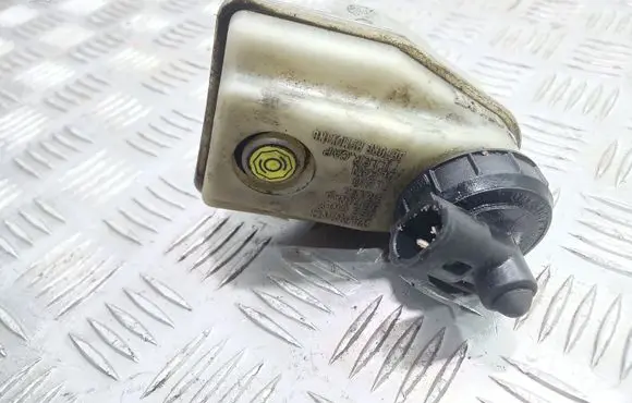 Renault 19 Brake fluid reservoir 7700818830