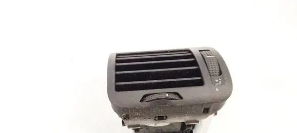 Volkswagen PASSAT B5 Dash center air vent grill 3B0819703