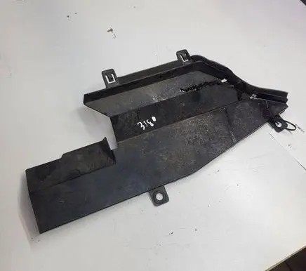 Nissan Leaf I (ZE0) Intercooler air guide/duct channel 921823NF0A