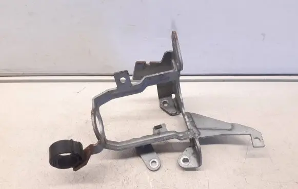 Mercedes-Benz E W212 Engine mounting bracket 18502901