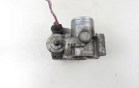 Volkswagen Polo IV 9N3 Throttle body valve 036133062N