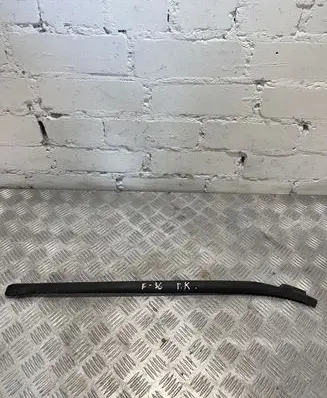 BMW 4 F36 Gran coupe Windshield trim 7285927