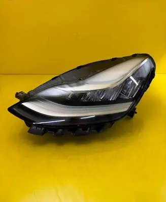 Tesla Model Y Headlight/headlamp 107737500C