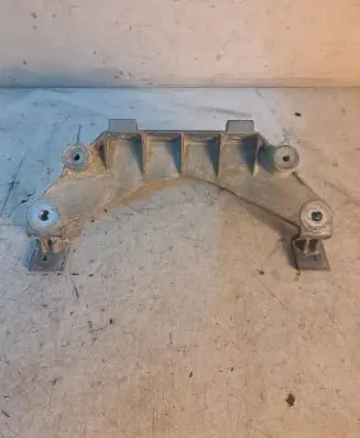BMW X6 M Gearbox mounting bracket 7137238