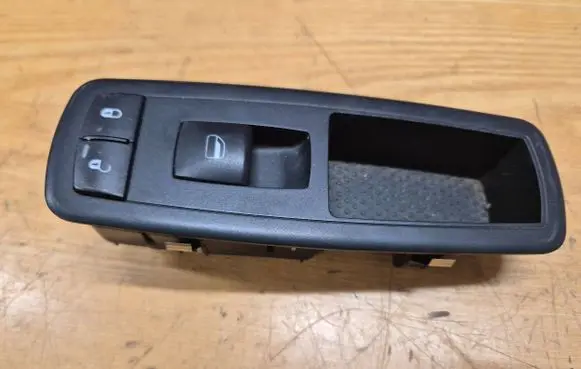 Dodge Nitro Electric window control switch 04602544 03125210 85945