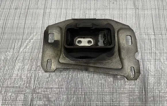 Citroen Jumpy Engine mount vacuum valve 9821257480