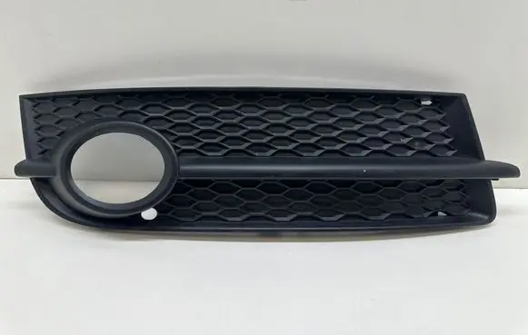 Audi TT TTS Mk2 Front fog light trim/grill 8J0807682