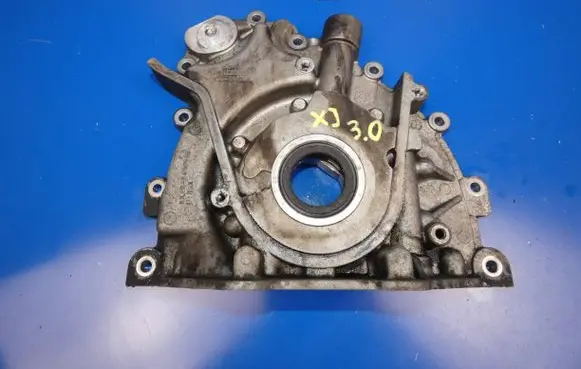 Jaguar XJ X351 Oil pump 9X2Q6600AB 11NDA