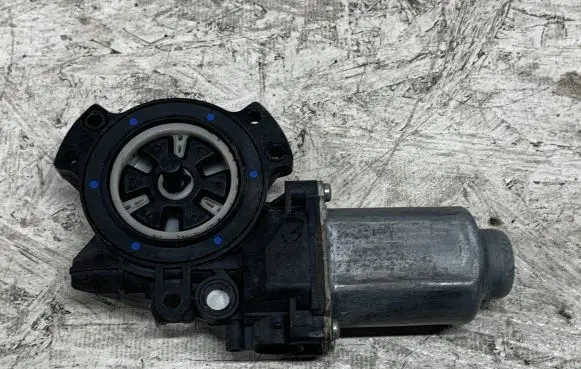 KIA Sportage Front door window regulator motor 402390B