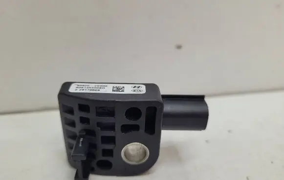 KIA Sportage Airbag deployment crash/impact sensor 959202S000 608135400BD 228170608